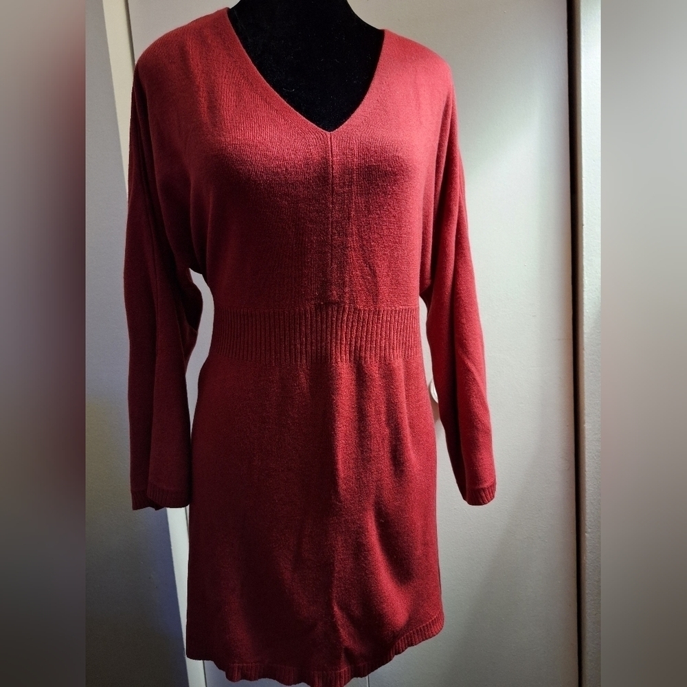 Soft - By Avenue Knit V-Neck Sweater/ Tunic
